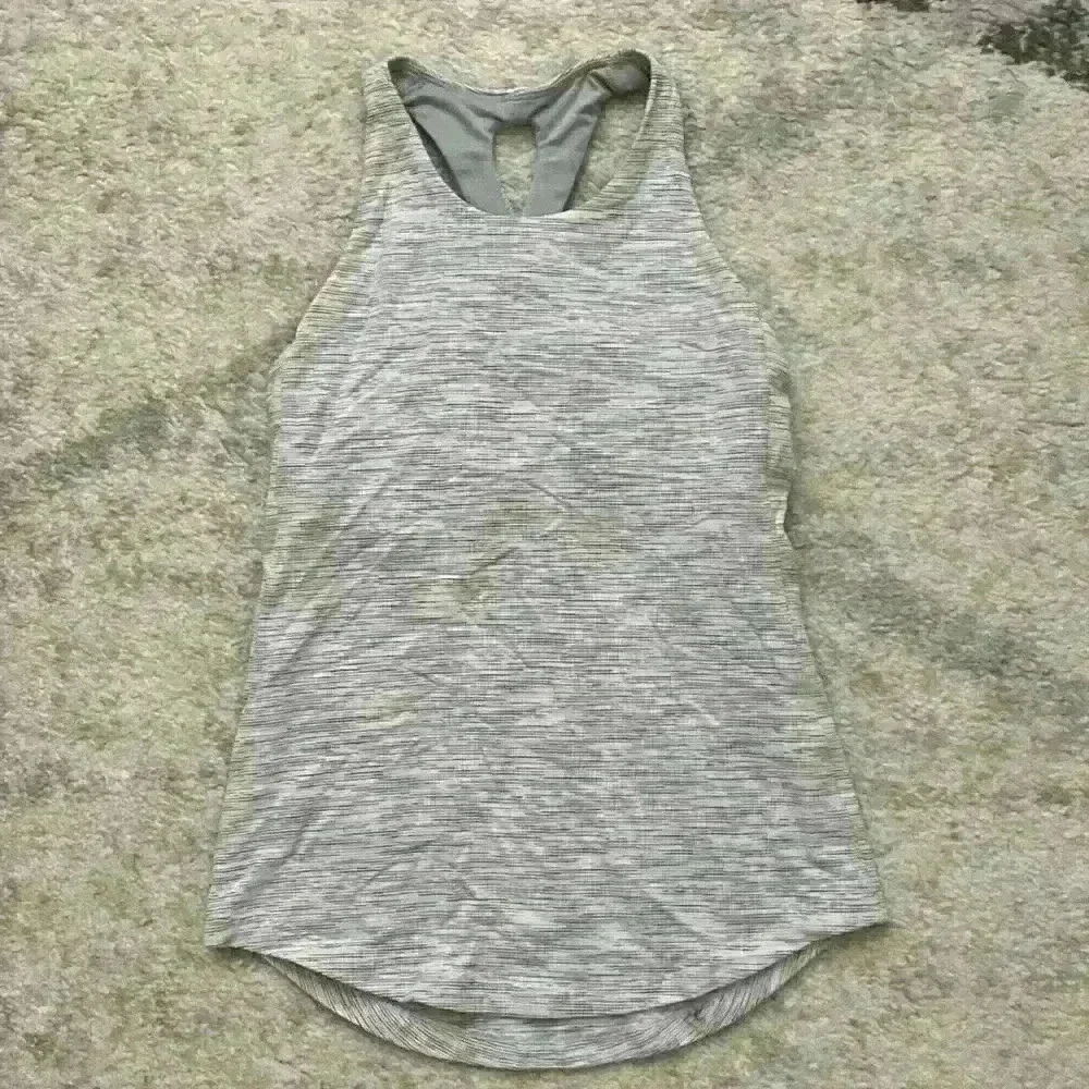 Lululemon top